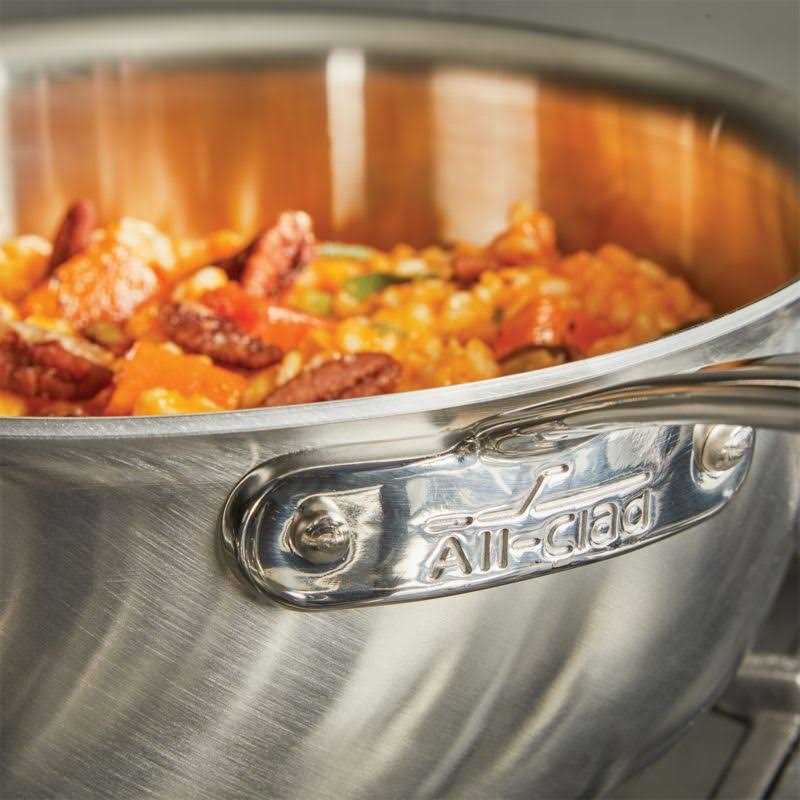 All-Clad d3 Curated 2.5-Quart Saucier with Lid - Image 3